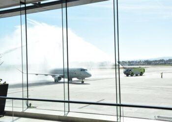 American Airlines inaugura vuelo directo entre Phoenix y Tijuana