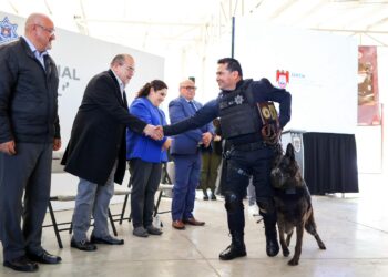 Jubilan a 6 binomios K-9 de la Policía Municipal