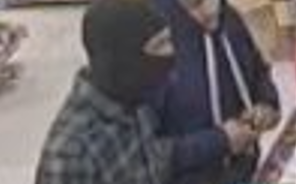 Detienen a jóvenes por asalto violento a un Oxxo