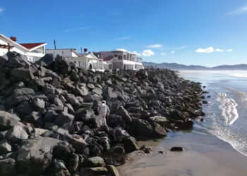 Continúa la búsqueda de los 7 militares desaparecidos en el mar de Ensenada