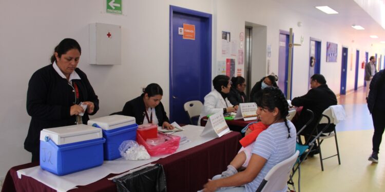 Autoridades de salud vigilan casos de influenza y Covid en Tijuana y San Diego