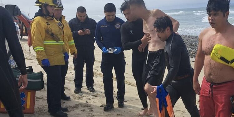 Migrante intentó cruzar nadando a EUA en Playas de Tijuana