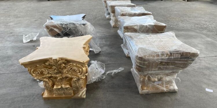 CBP decomisa metanfetamina dentro de pedestales de hule espuma
