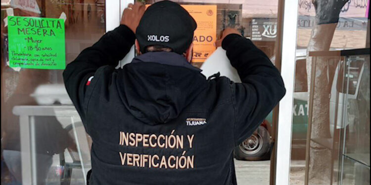 Restaurante chino tiraba desechos en las alcantarillas del Centro