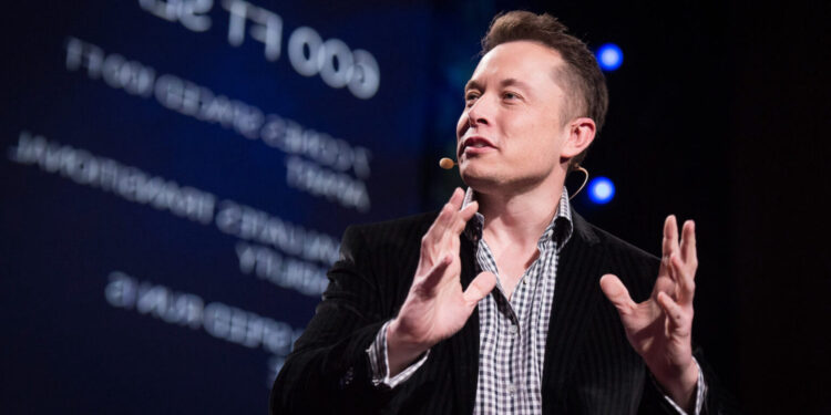 Elon Musk abrirá Grok, rival de ChatGPT, en xAI. Continúa la disputa con Sam Altman en la inteligencia artificial.