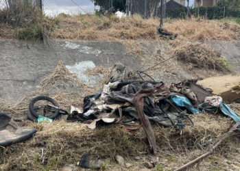 Hasta 1,000 dólares de multa a quienes arrojen basura en canales y desagües pluviales