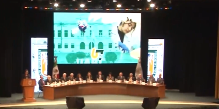 Ceremonia del 67º Aniversario de la UABC en Mexicali