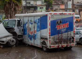 Camión repartidor de la “Tecate” se quedó sin frenos en Tijuana