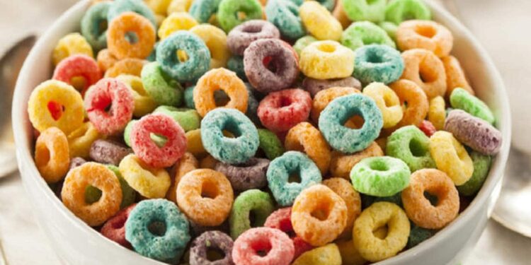 Buscan prohibir colorantes artificiales en la comida de las escuelas de California
