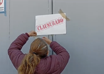 Militantes protestan y clausuran las oficinas de Morena en Tijuana