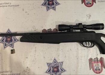 Decomisan rifle con mira telescópica de alto alcance