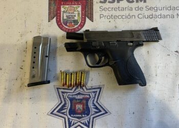 Menor es detenido por amenazar a un hombre con un arma