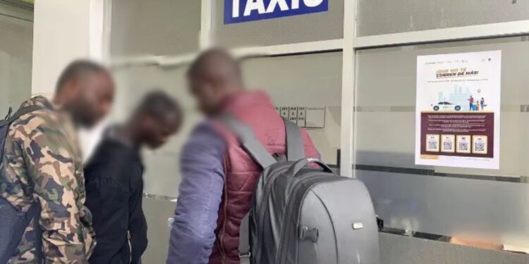 Buscan brindar seguridad a migrantes en el Aeropuerto de Tijuana
