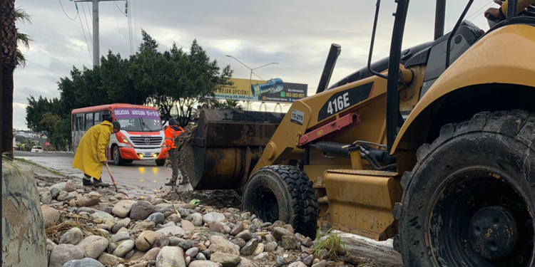 Protección Civil Tijuana atendió más de 30 reportes por tormenta invernal
