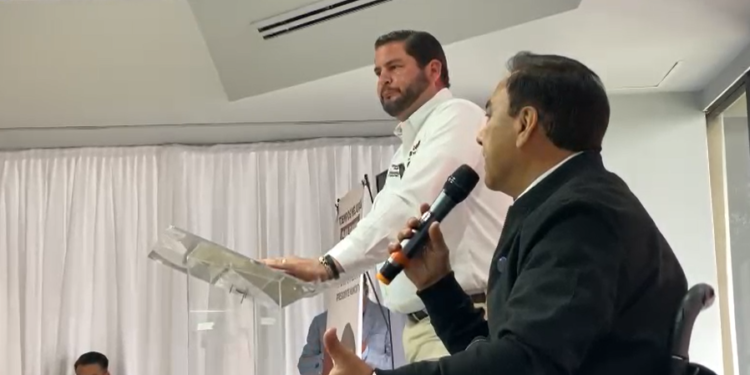 Julián Leyzaola se une al equipo de Ismael Burgueño