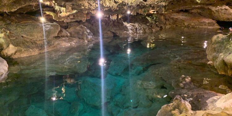 cenote San Ignacio, ubicado en Chocholá, Yucatán