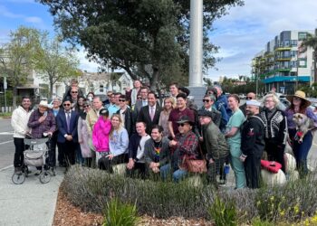 Comunidad de San Diego celebra la lucha por la liberación y el empoderamiento transgénero