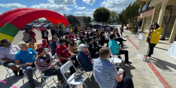 El Centro Juvenil de South Bay celebra cinco años sirviendo a los jóvenes LGBTQ+