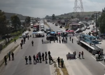 Toman la carretera libre Tijuana-Tecate