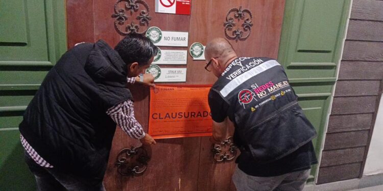 Clausuran 6 bares de Tijuana por falta de guardias de seguridad o detector de metales