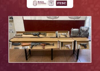 Decomisan arsenal en Tecate