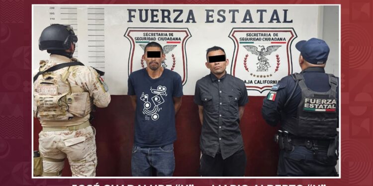 Detienen a sujetos con escalera para cruzar migrantes por el muro fronterizo