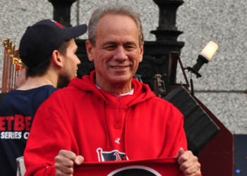 Fallece Larry Lucchino, el ex presidente de los Padres de San Diego a los 78 años
