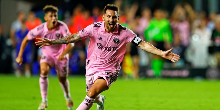 Arrestarán a aficionados del Monterrey que salten a la cancha para acercarse a Messi