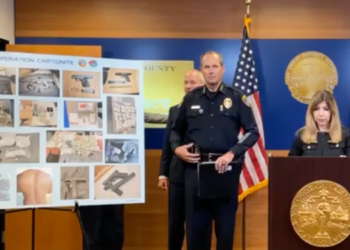 Desarticulan mercado de drogas al aire libre en East Village: 51 acusados