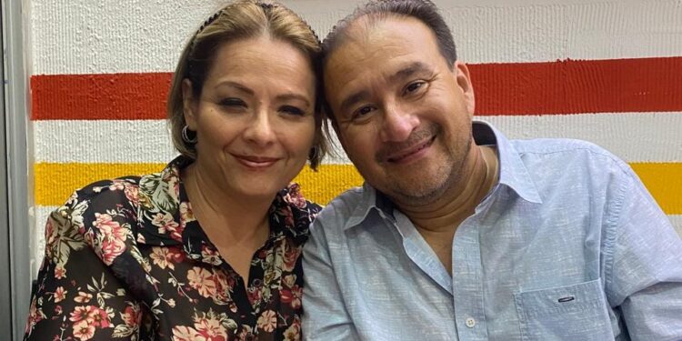 Emma Lucía Bandala Herrera y Santiago Rodríguez Navarro viajaron hacia Veracruz con el propósito de mostrar una camioneta que tenían en venta. Sin embargo, desde ese día, no se ha sabido nada de su paradero.