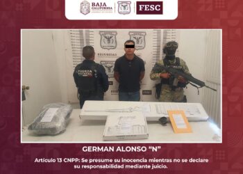 Decomisan un R-15, una pistola y un auto con reporte de robo en California