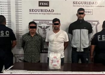 Martín Javier 49 años y originario de Guaymas, Sonora, Tomás de 32 años y originario de Dolores, Chihuahua y Rogelio de 64 años y originario de Pericos, Sinaloa fueron detenidos
