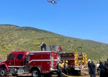 Baja California y California fortalecen coordinación ante posibles incendios forestales