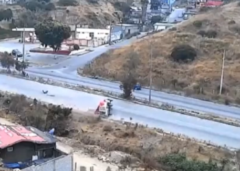 Fuerte accidente vehicular deja cuatro hombres heridos en Tijuana