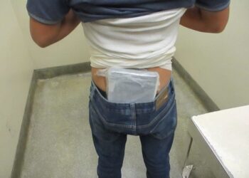 CBP detuvo a 12 menores y jóvenes por intentar ingresar droga a Estados Unidos