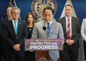 Alcalde Gloria presentó un presupuesto revisado con menos recortes en servicios