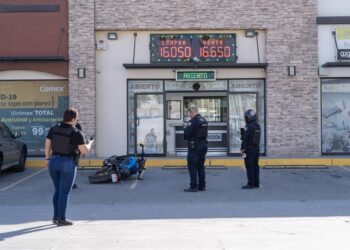 Balean a coreano tras salir de una casa de cambio