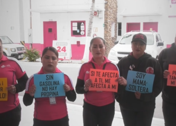 Mujeres que abastecen gasolina en Tijuana, levantan la voz ante el bloqueo