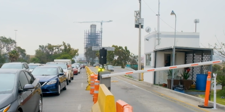 Buscan reducir el costo de los pases médicos para cruzar a Estados Unidos