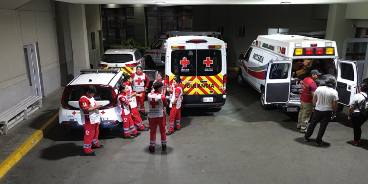 Conmemoran el Día del Socorrista con caravana por hospitales de Tijuana