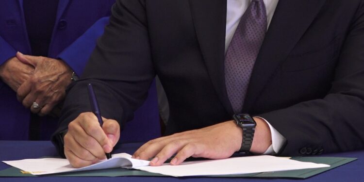 “Protegiendo nuestro progreso”, promulgan oficialmente el nuevo presupuesto fiscal para San Diego