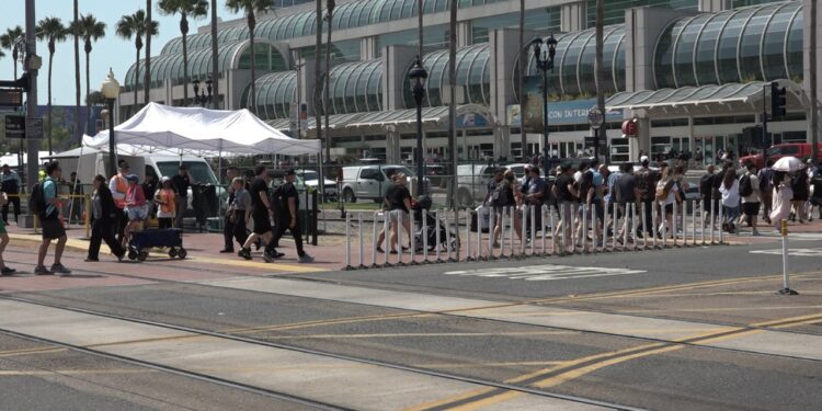 14 arrestados en operación de trata de personas en Comic-Con de San Diego