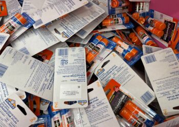 Cada vez más caro el regreso a clases en San Diego, pesadilla para el presupuesto familiar