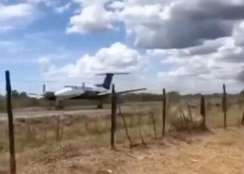 Revelan video del despegue del avión tras el secuestro de “El Mayo” Zambada