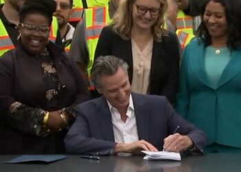 California impondrá mayor control a ciudades que rechacen viviendas para personas sin hogar