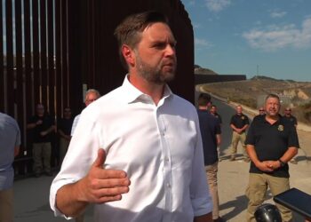 Vance no descarta la separación familiar en una posible administración Trump