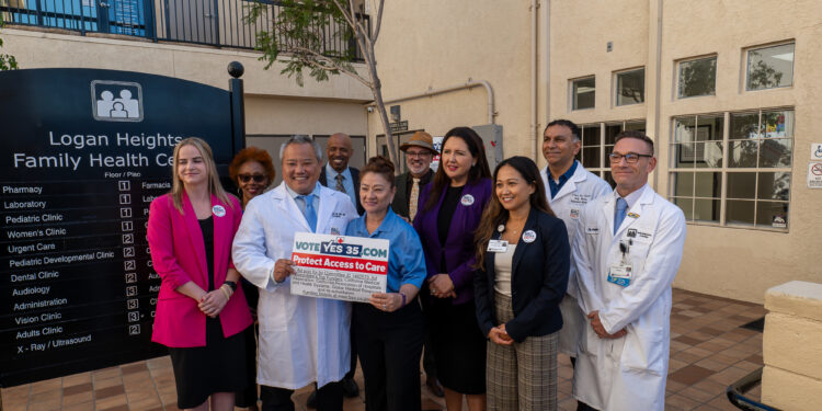 Líderes de San Diego llaman a votar a favor de la Propuesta 35 para mejorar atención médica