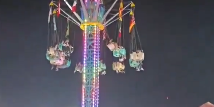 Falla en juego mecánico de la Expo Feria deja seis menores heridos.