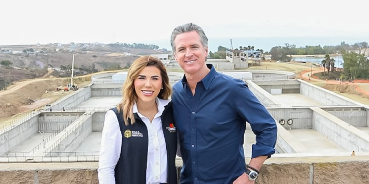 Gavin Newsom y Marina del pilar