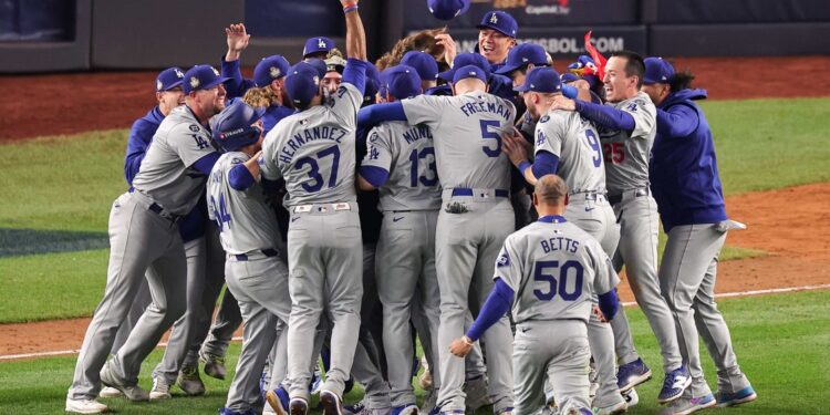Dodgers conquistan la Serie Mundial en dramática victoria